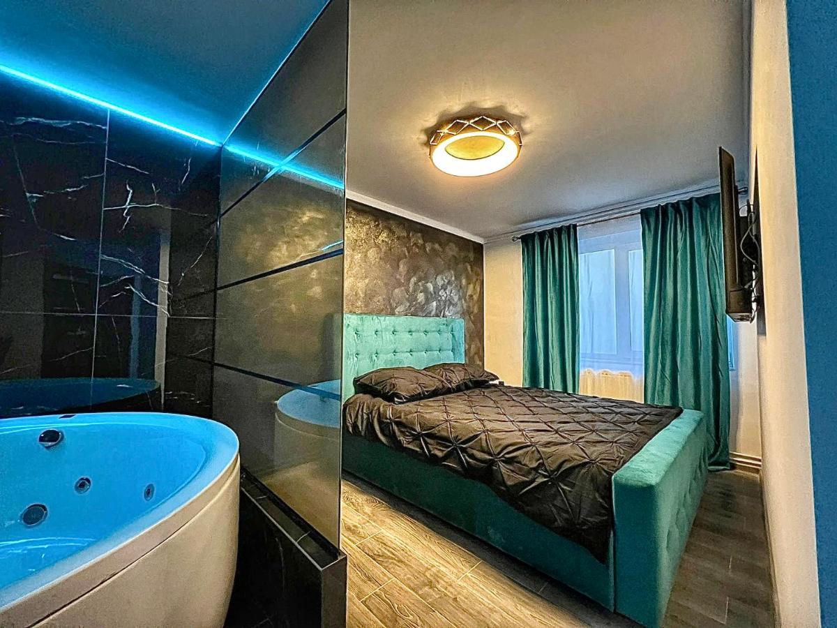 Luxor - Jacuzzi&Cozy Apartments シビウ エクステリア 写真