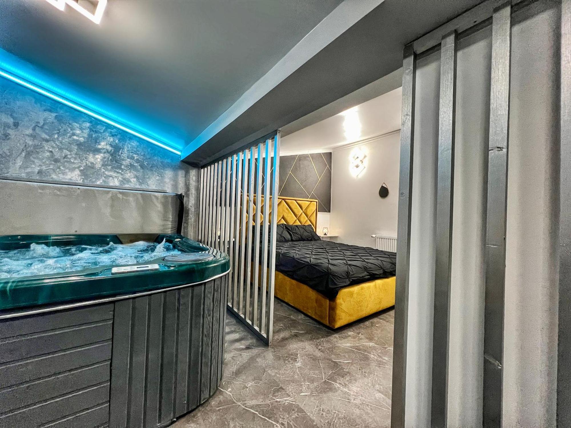 Luxor - Jacuzzi&Cozy Apartments シビウ エクステリア 写真
